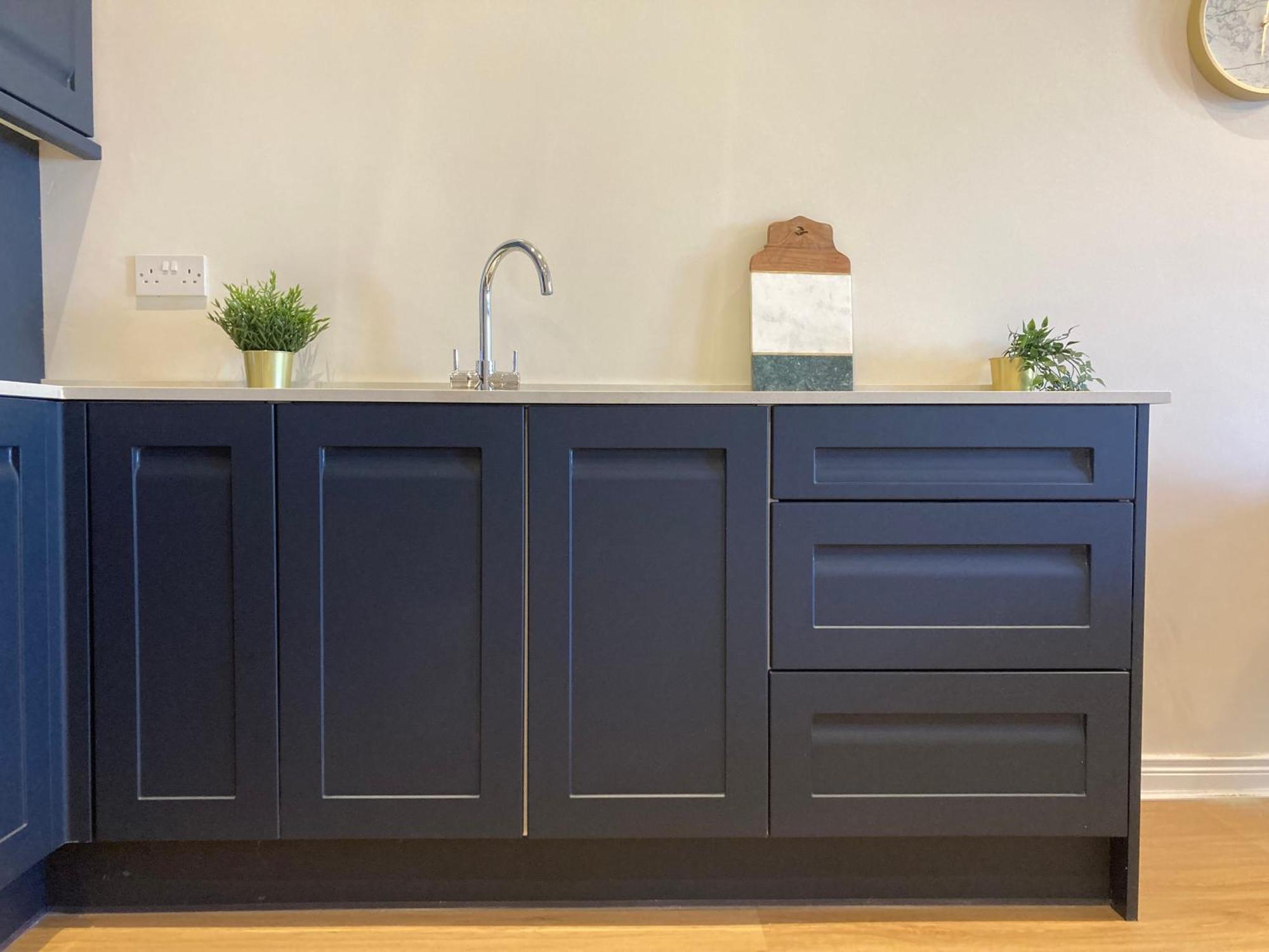 Smart 4K Tvs In All Bedrooms Double Vanity Sink Belfast Exterior foto
